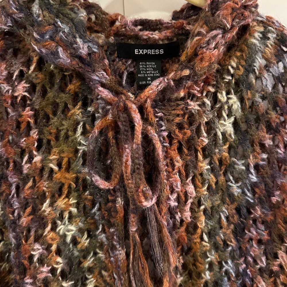 Poncho - Picture 3 of 4